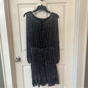 Beautiful Elie Tahari Dress Size S